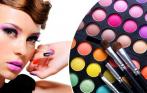 на профессиональные палитры теней, румян, корректоров, блесков для губ (до 180 оттенков), а также наборы кистей для макияжа (до 32 штук) в интернет-магазине Wdmart.ru