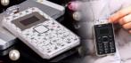 На ультратонкий модный мобильный телефон размером с кредитку «Aeku K8»