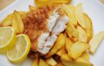 Английский традиционный фастфуд в Fish & Chips shop! Рыбный день в четверг — 2 fish n chips по цене одного!