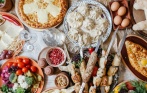 Скидка 50% на все меню и напитки в новом модном кафе «Хинкали&Вино» в центре города. 250 р. за бараньи ребра, 225 р. за эскалоп на мангале, 100 р. за харчо