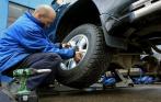 Шиномонтаж и балансировка колес до 21 дюйма за 360 руб. вместо 2000 руб. в автотехцентре «Сезонка» (ст.м. Московские ворота)