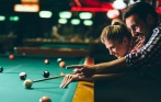 Скидка 50% на игру в бильярд + пенный сет! 660 р. за 2 часа аренды бильярдного стола в любой день и пенный сет для двоих в бильярдном клубе Croisée